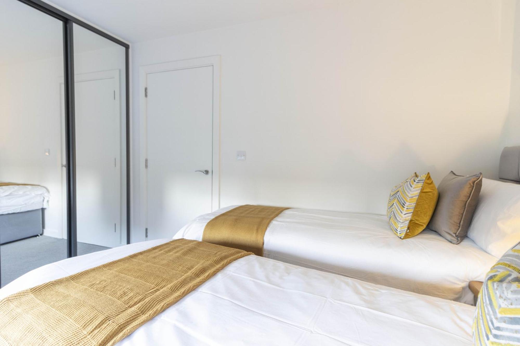 Апартаменти Linacre 11 - Modern 2 Bed Behind The Cathedral With Free Parking And Fast Wifi Ексетер Екстер'єр фото